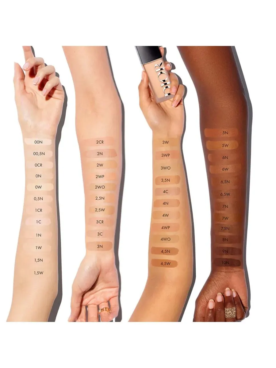 Тональный крем Forever Skin Wear Blurring Matte Foundation, SPF 20 DIOR, 3 warm оливковый — изображение 5 из 10