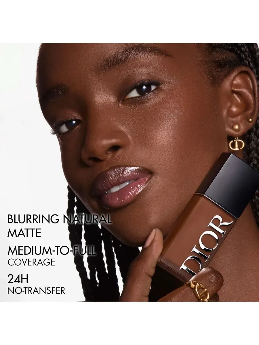 Тональный крем Forever Skin Wear Blurring Matte Foundation, SPF 20 DIOR, 4.5 Neutral — изображение 7 из 10