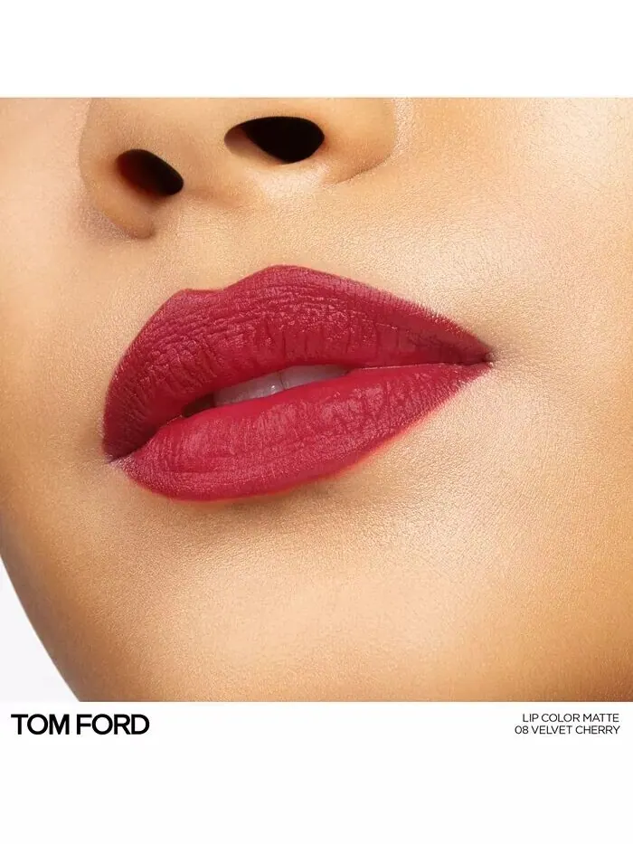 Матовый цвет губ Tom Ford, цвет 08 Velvet Cherry — изображение 4 из 11