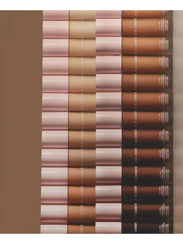 Тональный крем Power Plush Longwear Foundation, 1 унция Kylie Cosmetics, цвет 9.5WN — изображение 7 из 11
