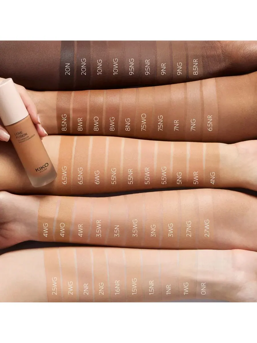 Тональный крем с эффектом сияния Love Fusion 24-Hour Moisture Radiant Foundation KIKO Milano, 10NG — изображение 6 из 8