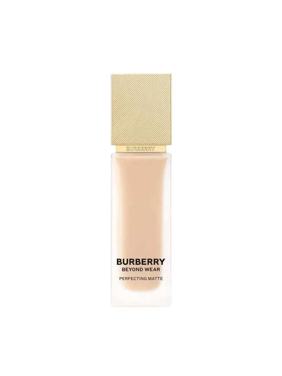 Тональный крем Beyond Wear Perfecting Matte Foundation, 1 унция Burberry, 30 светлый-neutral — изображение 1 из 10