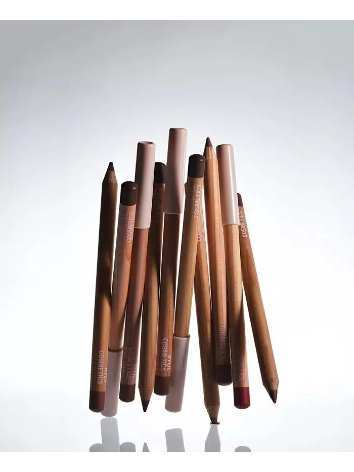 Карандаш для губ Precision Pout, 0,04 унции Kylie Cosmetics, цвет 357 - Smitten — изображение 9 из 9
