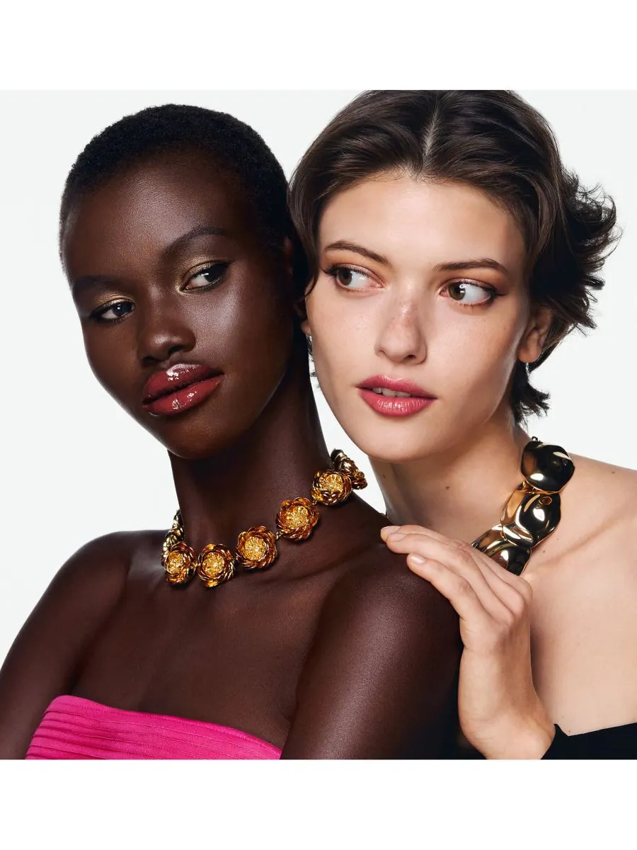 Тональная сыворотка Nude Couture Triple Moisture Carolina Herrera, цвет d420 — изображение 10 из 10