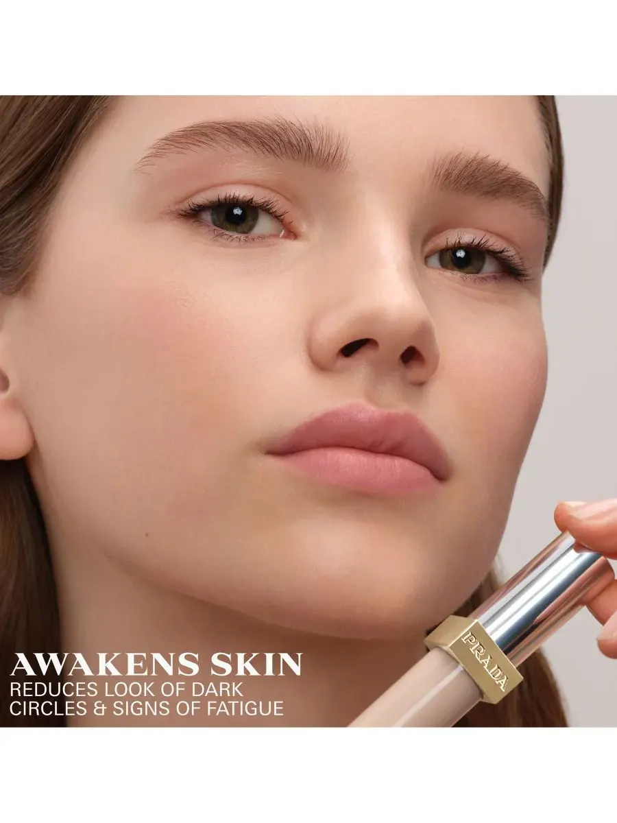 Консилер Prada Beauty, эффект размытия и микрокоррекции, Medium Neutral — изображение 9 из 10