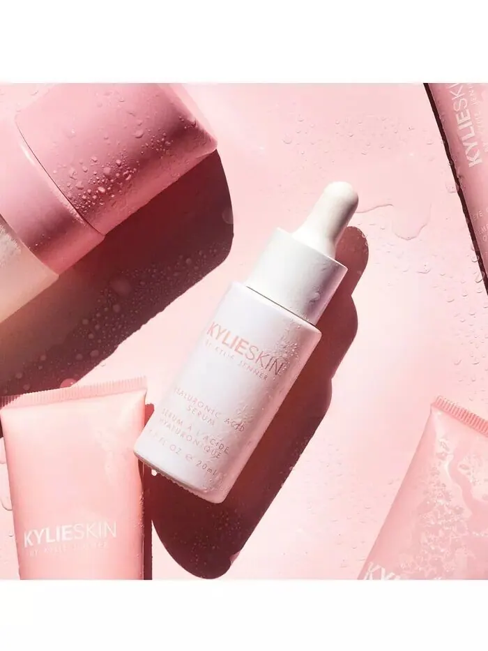Сыворотка Kylie Cosmetics — С гиалуроновой кислотой — изображение 6 из 7