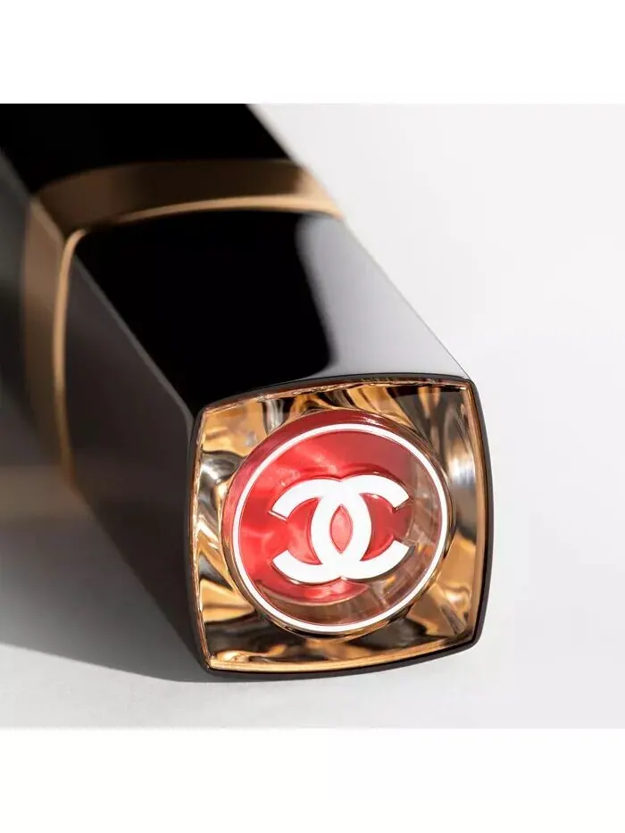 Помада-бальзам увлажняющая Chanel Rouge Coco Flash, 60 beat, 3 г — изображение 3 из 7