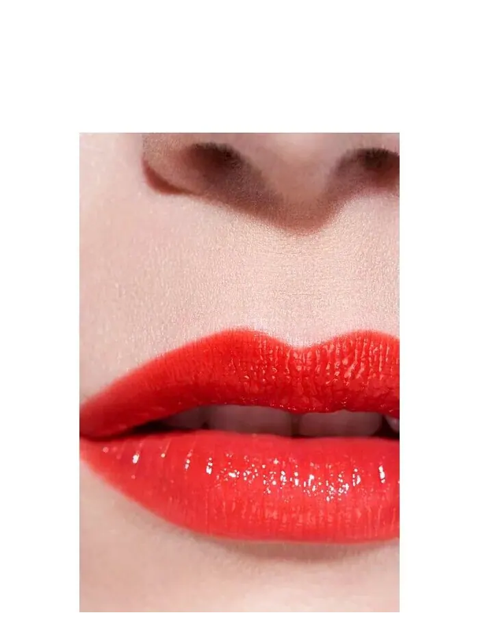 Помада-бальзам увлажняющая Chanel Rouge Coco Flash, 60 beat, 3 г — изображение 6 из 7