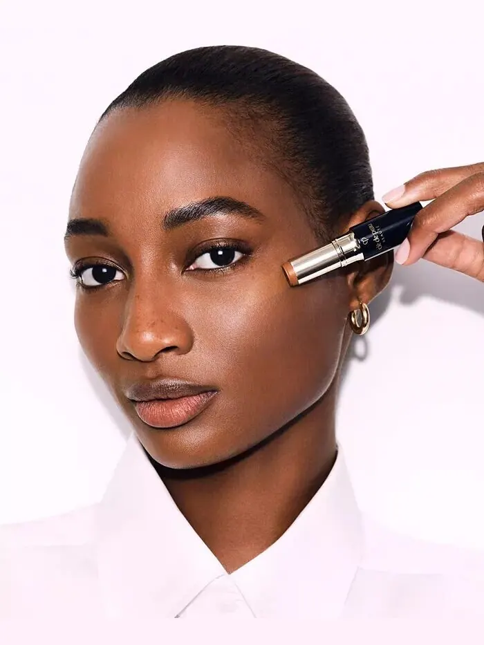 Консилер SPF 27, 0,17 унции Clé De Peau Beauté, цвет 2 Ocher — изображение 17 из 19