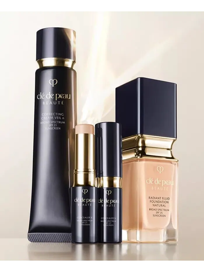 Консилер SPF 27, 0,17 унции Clé De Peau Beauté, цвет 2 Ocher — изображение 8 из 19