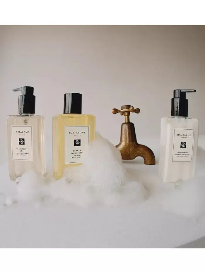 Лосьон для тела и рук Blackberry & Bay, 8,5 унций Jo Malone London — изображение 2 из 4