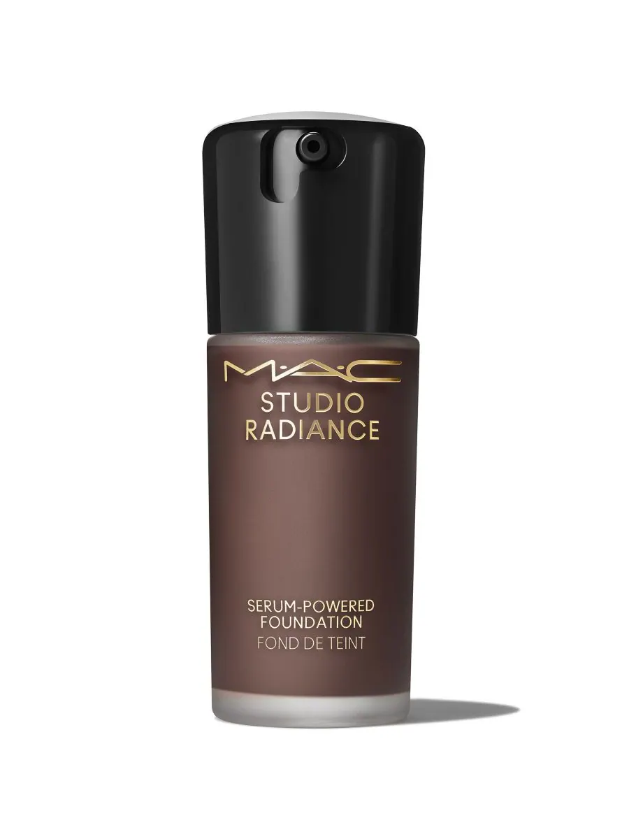 Тональная основа Studio Radiance на основе сыворотки, 28 г MAC, цвет nw66
