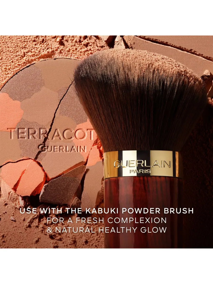 Натуральная бронзирующая пудра Terracotta Sunkissed GUERLAIN, цвет 01 light warm — изображение 9 из 10