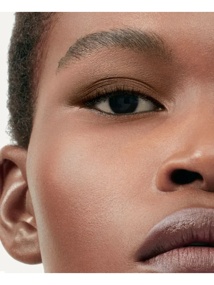 Палетка теней для век Eye Quad, 0,16 унции Burberry, 02 Dusty Caramel Eye — изображение 7 из 10