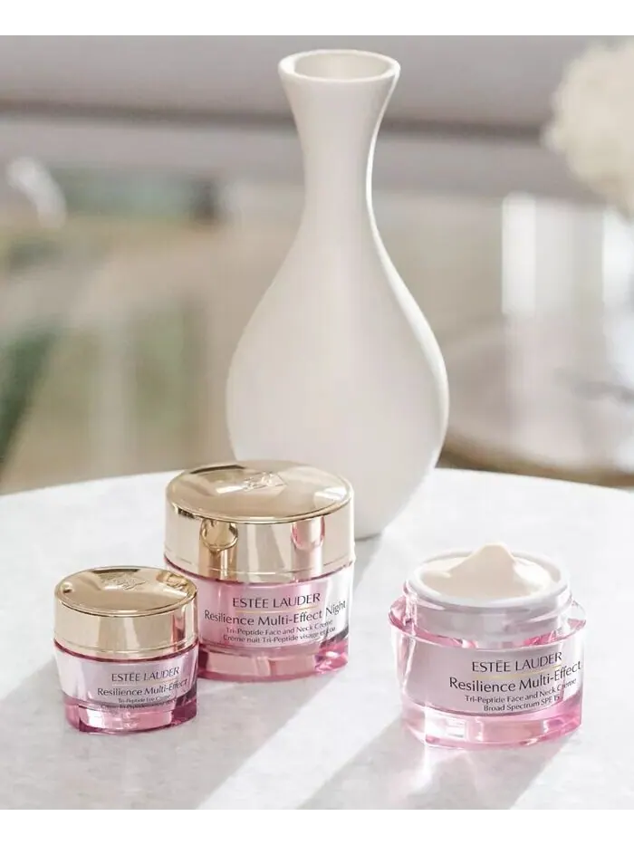 Сыворотка Estée Lauder Resilience SPF Мультиэффектная трехпептидная увлажняющая для лица и шеи — изображение 2 из 6