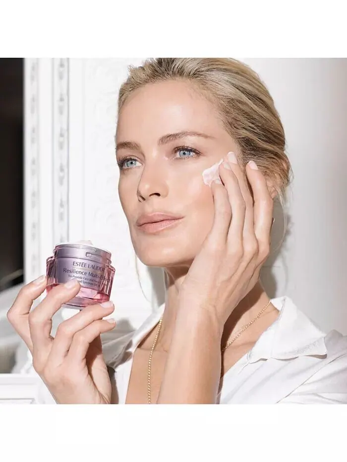 Сыворотка Estée Lauder Resilience SPF Мультиэффектная трехпептидная увлажняющая для лица и шеи — изображение 5 из 6