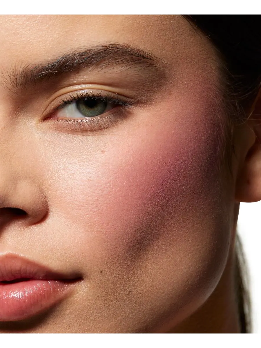 Румяна-стик в пудровой форме, 0,42 унции Kylie Cosmetics, цвет 351 - make him blush — изображение 3 из 10