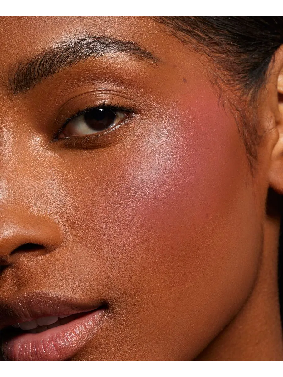 Румяна-стик в пудровой форме, 0,42 унции Kylie Cosmetics, цвет 351 - make him blush — изображение 4 из 10