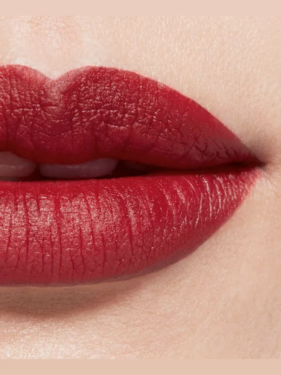 Матовая бархатная помада Rouge Allure Velvet Luminous Matte Lip Color, 0,12 унции CHANEL, 58 Rouge — изображение 3 из 4