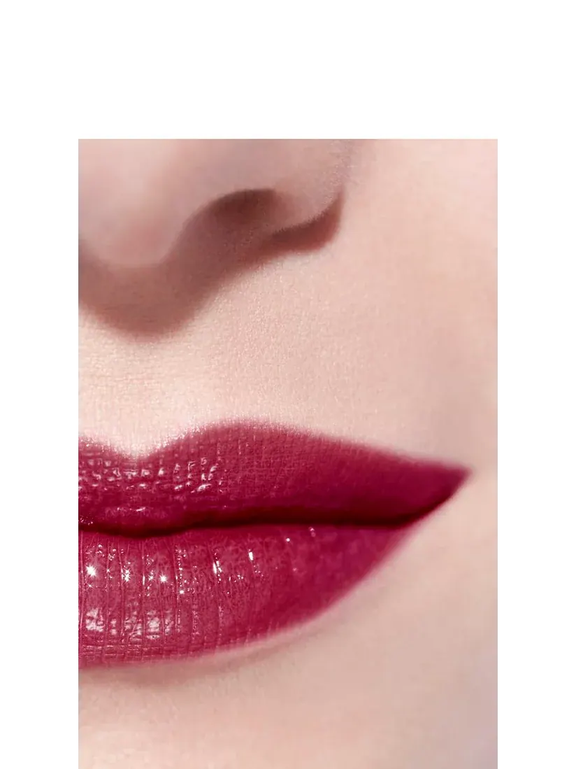Увлажняющая помада-блеск Chanel Rouge Coco Flash, оттенок 96 Phenom?ne — изображение 7 из 7