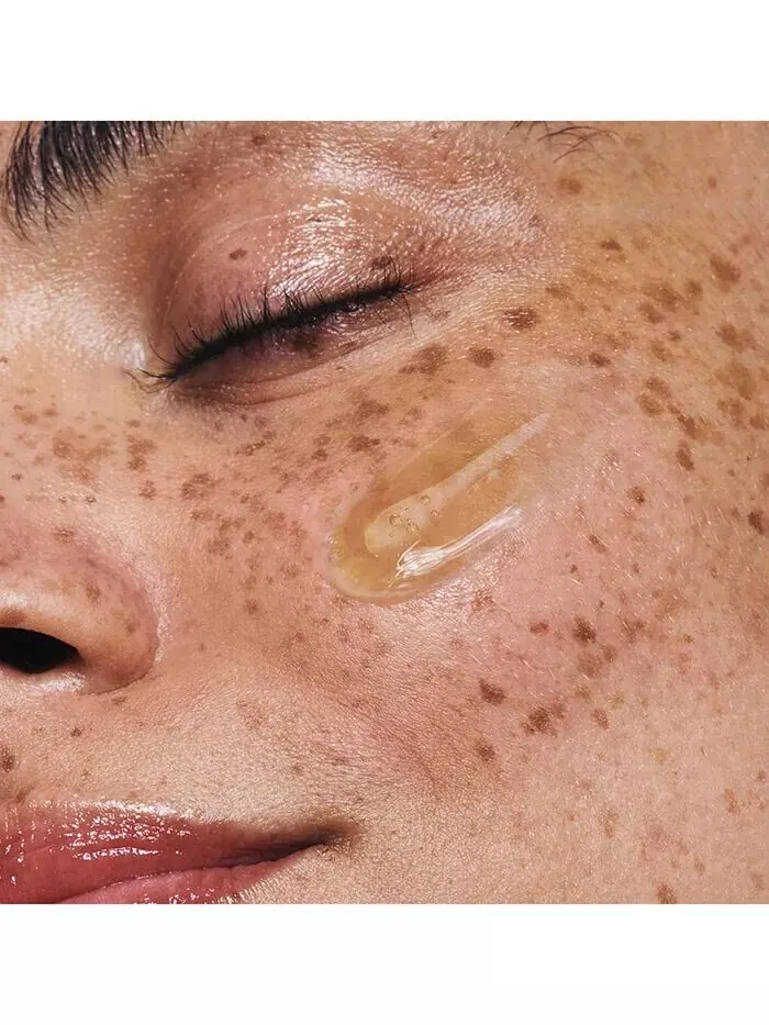 Сыворотка Clarins — Двойная для укрепления, разглаживания, усиления сияния и сужения пор — изображение 9 из 14