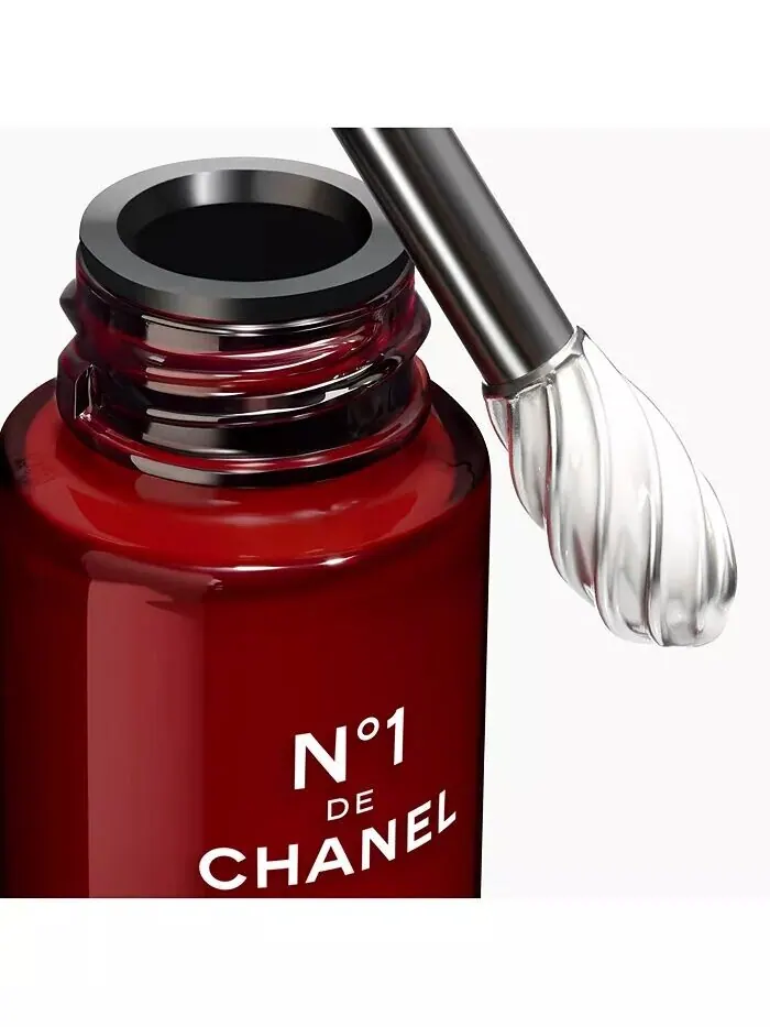 Восстанавливающая сыворотка для глаз Chanel — изображение 2 из 4