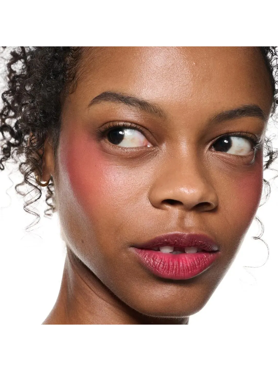 Мусс для губ и щёк MAC Powder Kiss Lip + Cheek Mousse, M·A·Csmash, 5 мл — изображение 4 из 9
