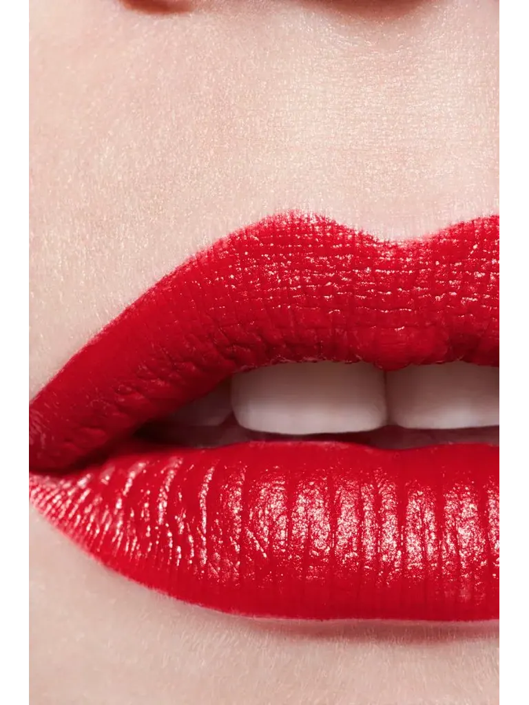 Губная помада Chanel Rouge Allure L’extrait, 854 rouge puissant, 2 г — изображение 3 из 5