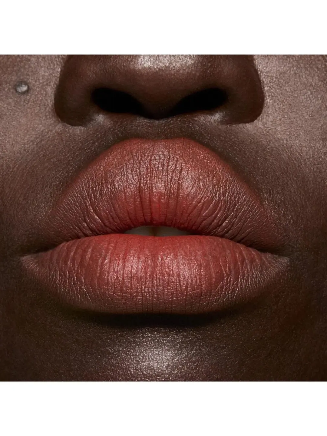 Губная помада MAC Powder Kiss Hazy Matte, Devoted to Chili, 3.5 г — изображение 5 из 7