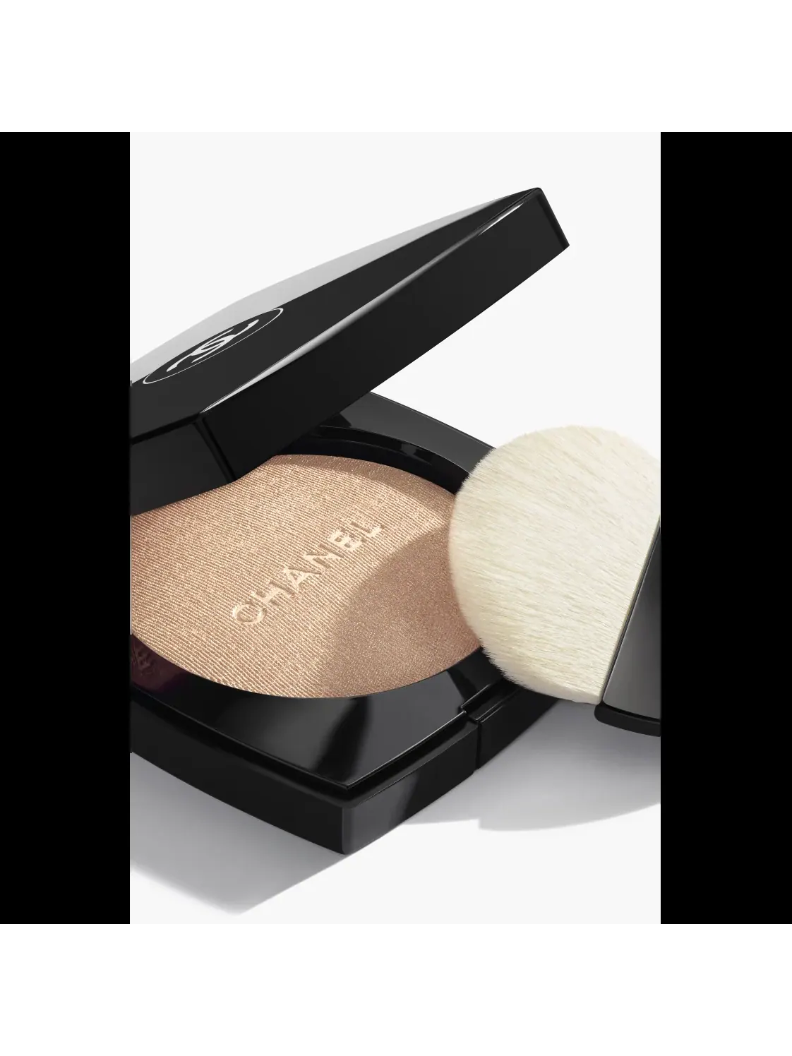 Мерцающая пудра-хайлайтер Chanel Poudre Lumière, 10 ivory gold, 8.5 г — изображение 2 из 3