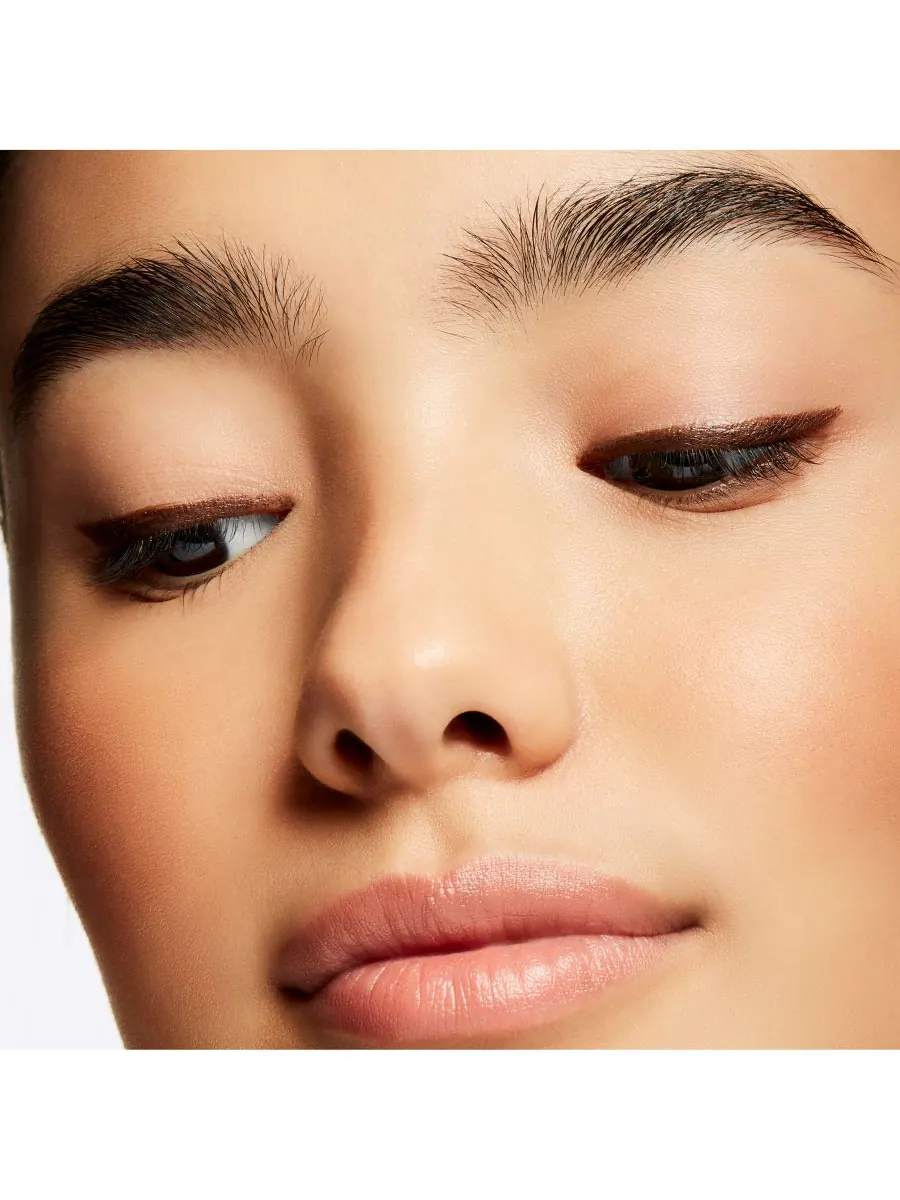 Лайнер Brushstroke 24-Hour Liner MAC — изображение 2 из 5