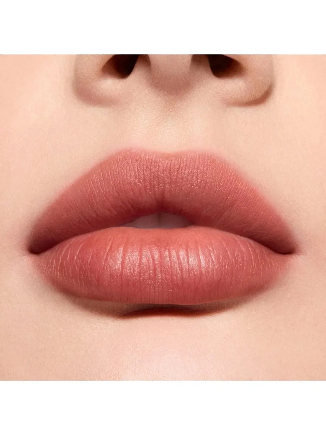 Губная помада MAC Powder Kiss Hazy Matte, Turn to The Left, 3.5 г — изображение 3 из 7