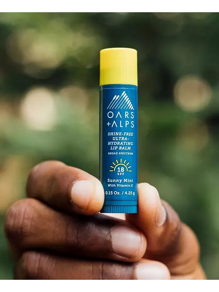 Ультраувлажняющий бальзам для губ без блеска SPF 18, 3 шт Oars + Alps — изображение 5 из 6