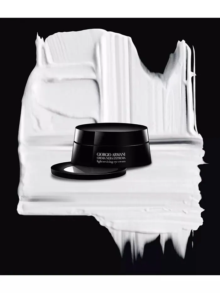 Giorgio Armani Crema Nera Extrema Световосстанавливающий крем для глаз — изображение 2 из 4