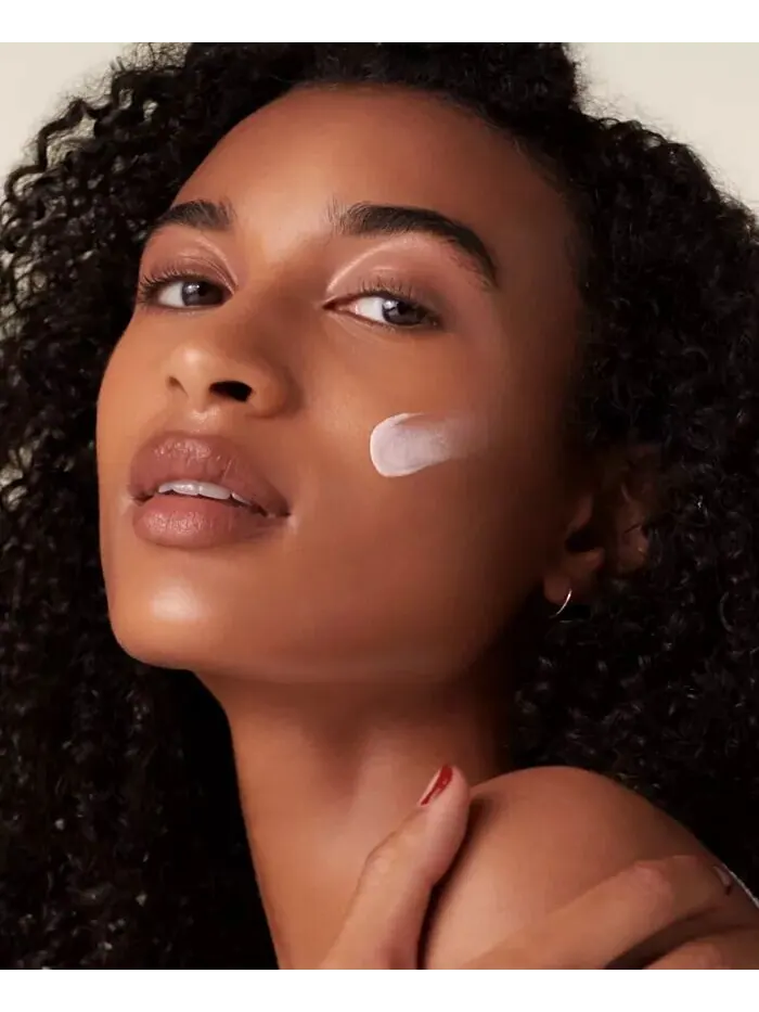 Солнцезащитный крем для городской среды SPF 42, 1,6 унции Shiseido — изображение 7 из 11