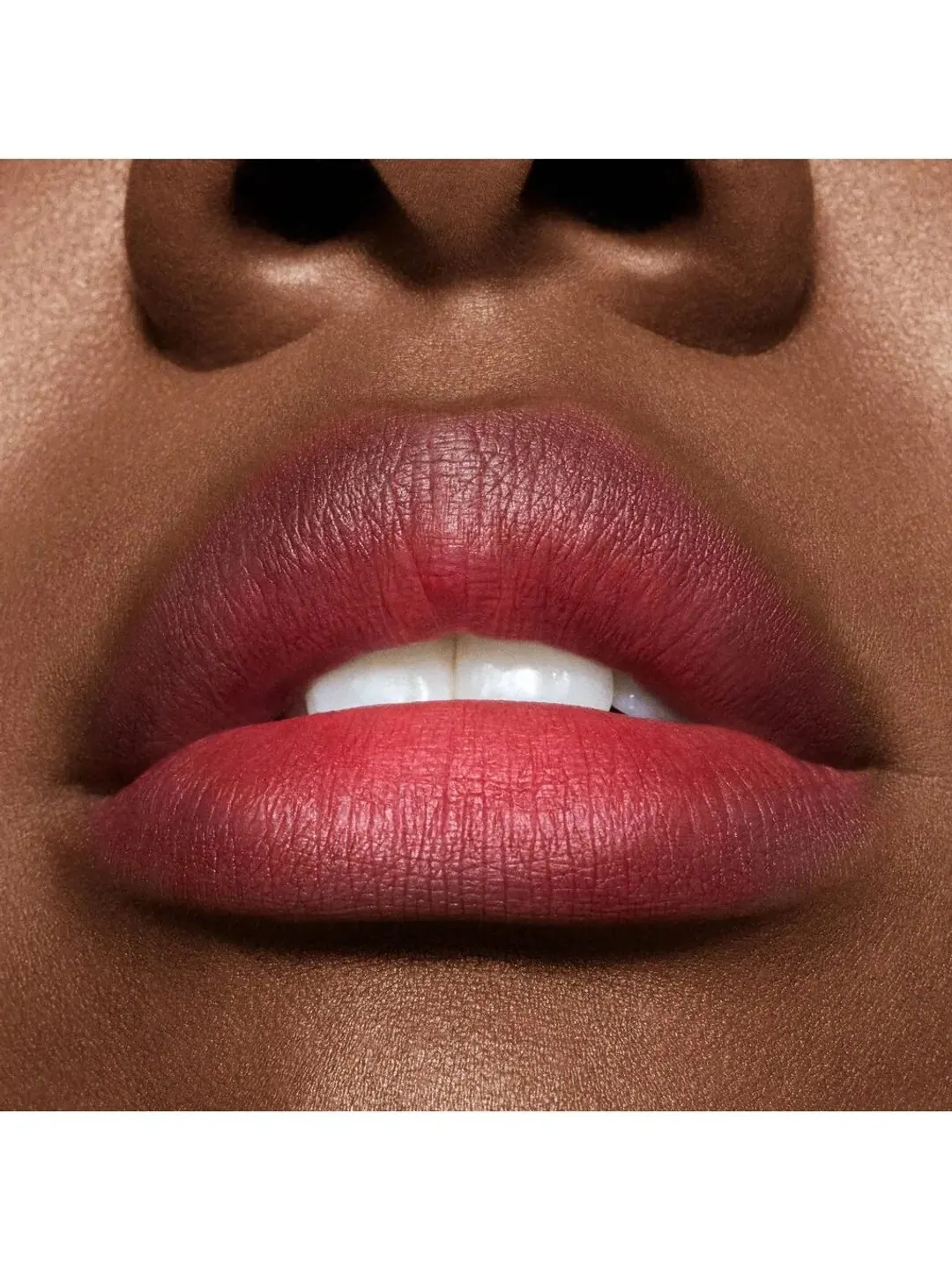 Губная помада MAC Powder Kiss Hazy Matte - Ruby New — изображение 5 из 7