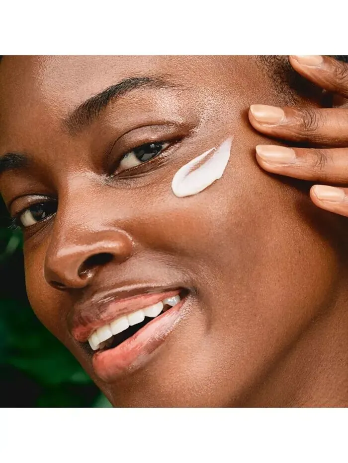 Крем для лица Clarins — Мультиактивный дневной увлажняющий для морщин, пор и сияния с ниацинамидом — изображение 5 из 9