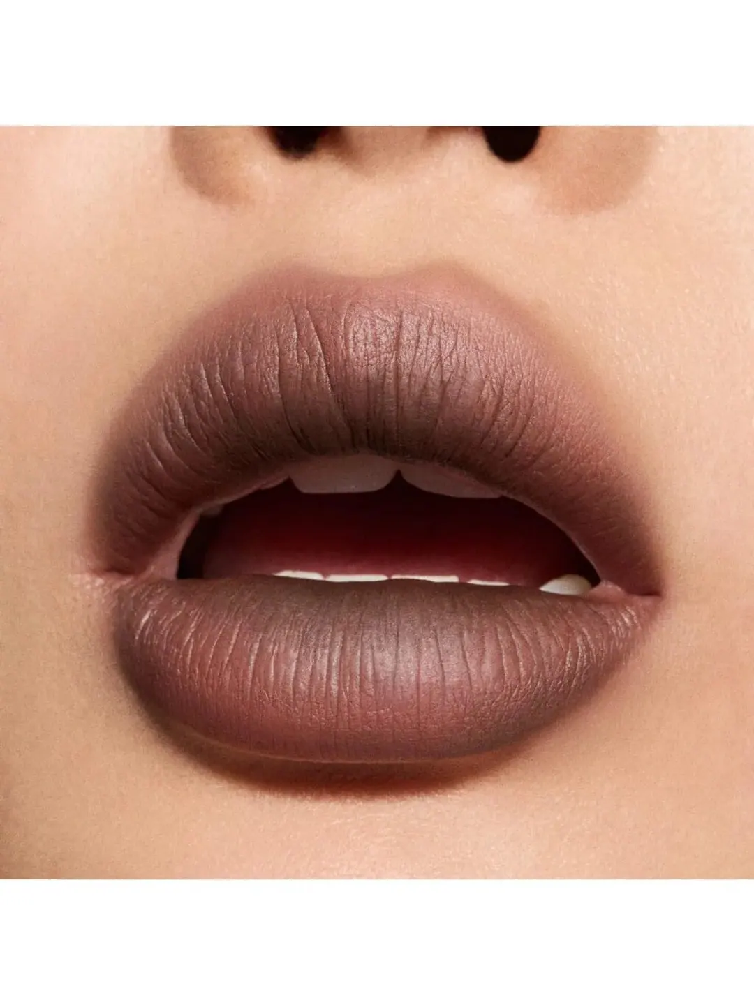Губная помада MAC Powder Kiss Hazy Matte, Chestnut, 3.5 г — изображение 3 из 7