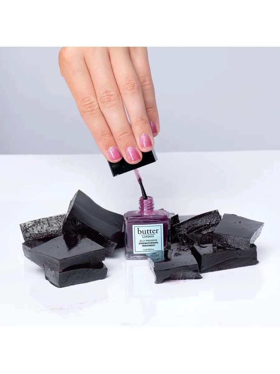 Укрепляющее средство для ногтей Jelly Preserve, 0,4 унции Butter LONDON, цвет victoria plum — изображение 8 из 10