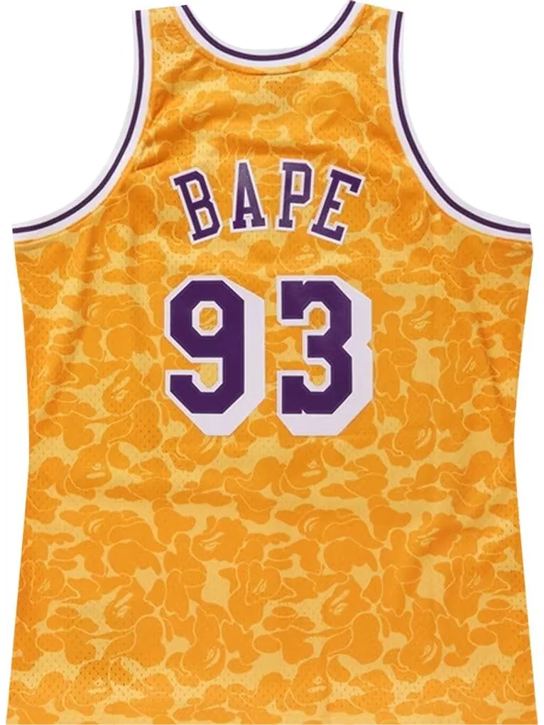 Футболка BAPE x Mitchell & Ness Lakers ABC Basketball Swingman Jersey 'Yellow' — изображение 2 из 2, желтый