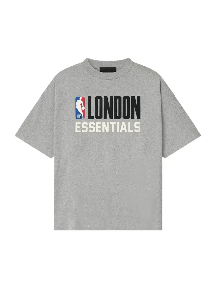 Футболка Fear of God Essentials NBA London 90s Fit — изображение 1 из 2, серый