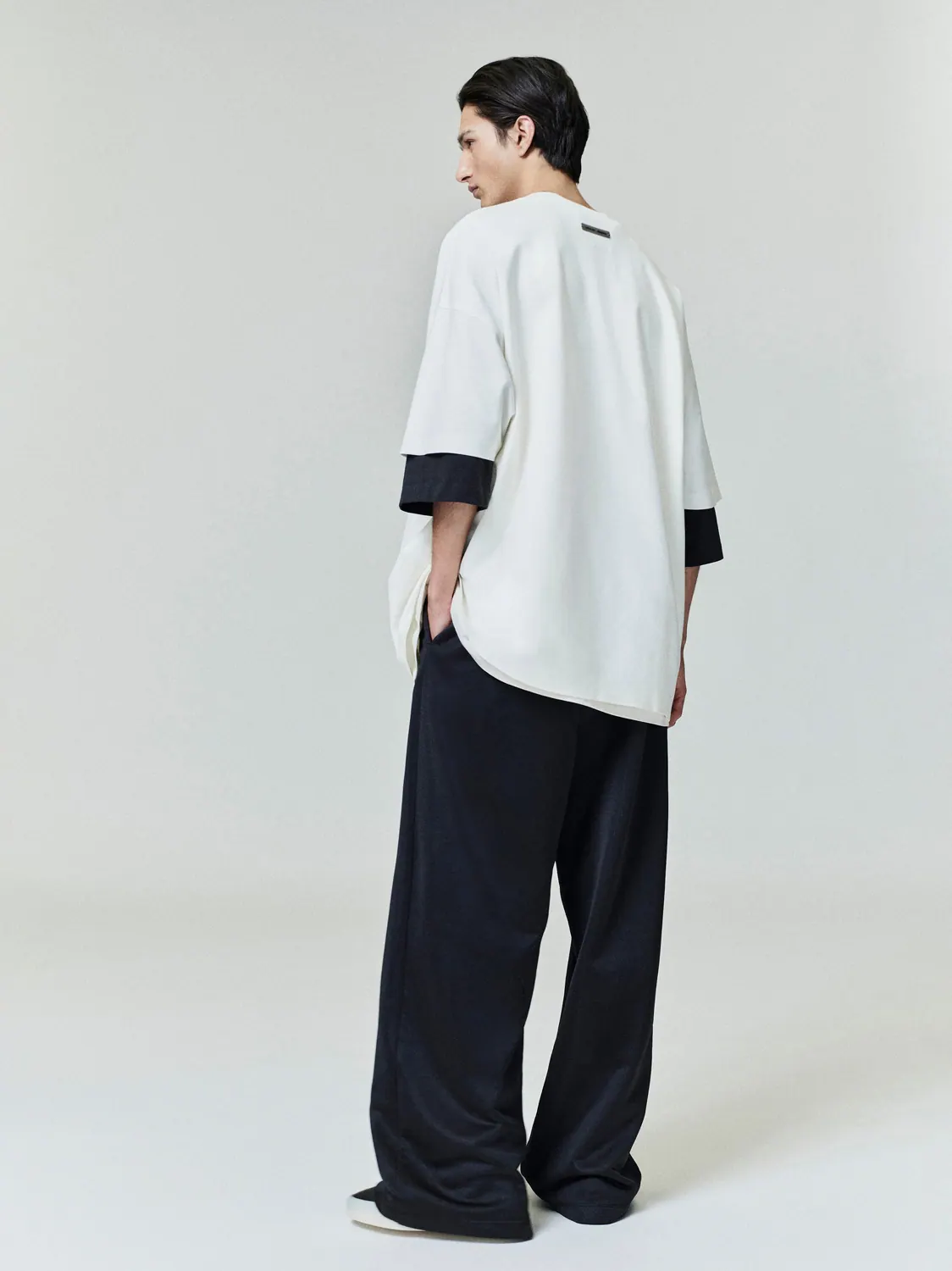 Футболка Fear of God Essentials Ponte 90s — изображение 4 из 5, слоновая кость