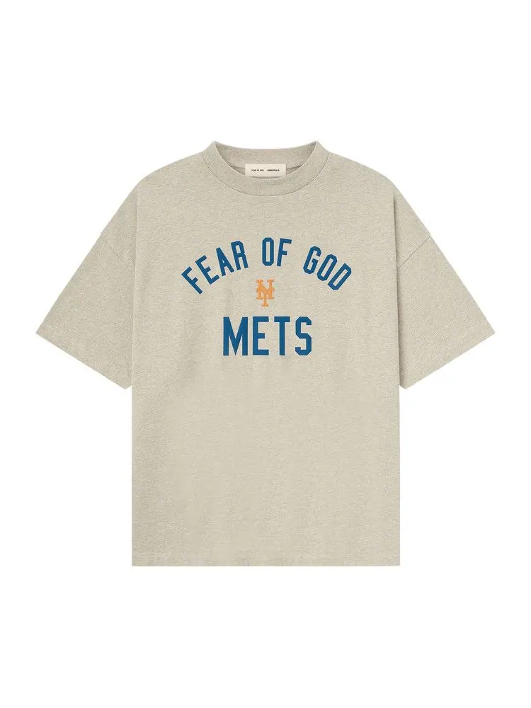 Футболка Fear of God Essentials Mets 90s Tee, Heather Stone — изображение 1 из 3, серый