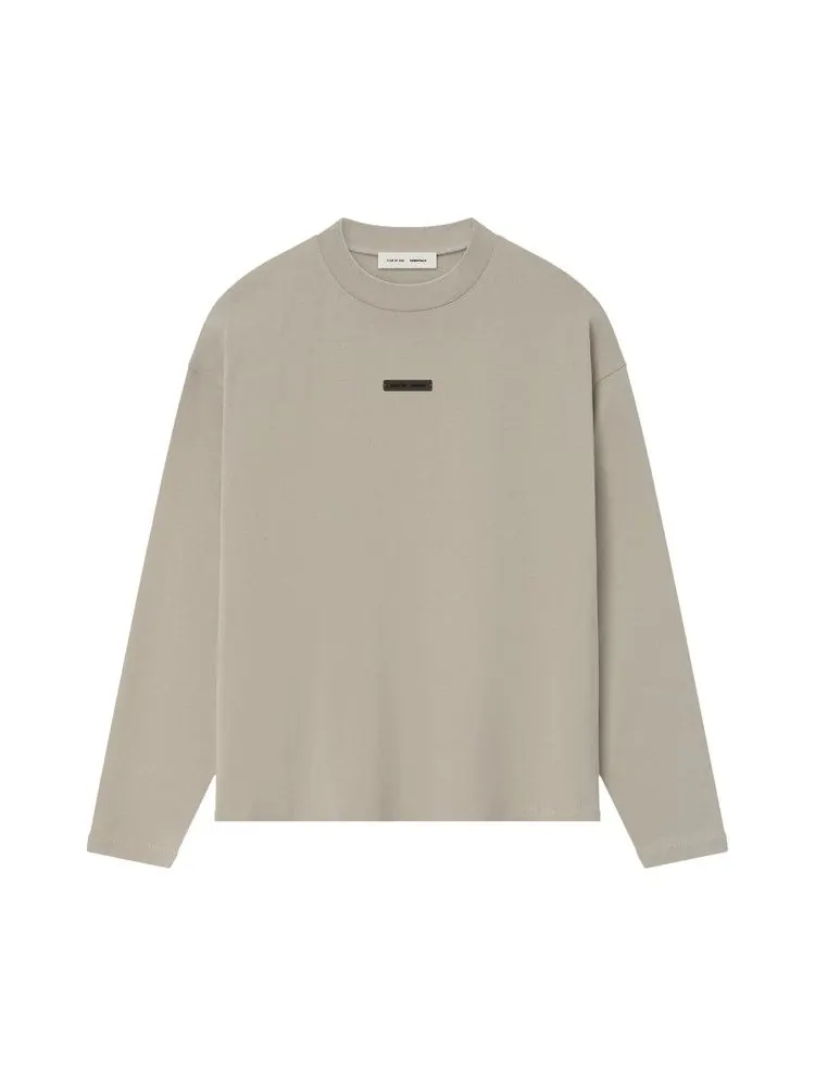 Футболка Fear of God Essentials Classic Fit T-Shirt — изображение 1 из 2, древесный