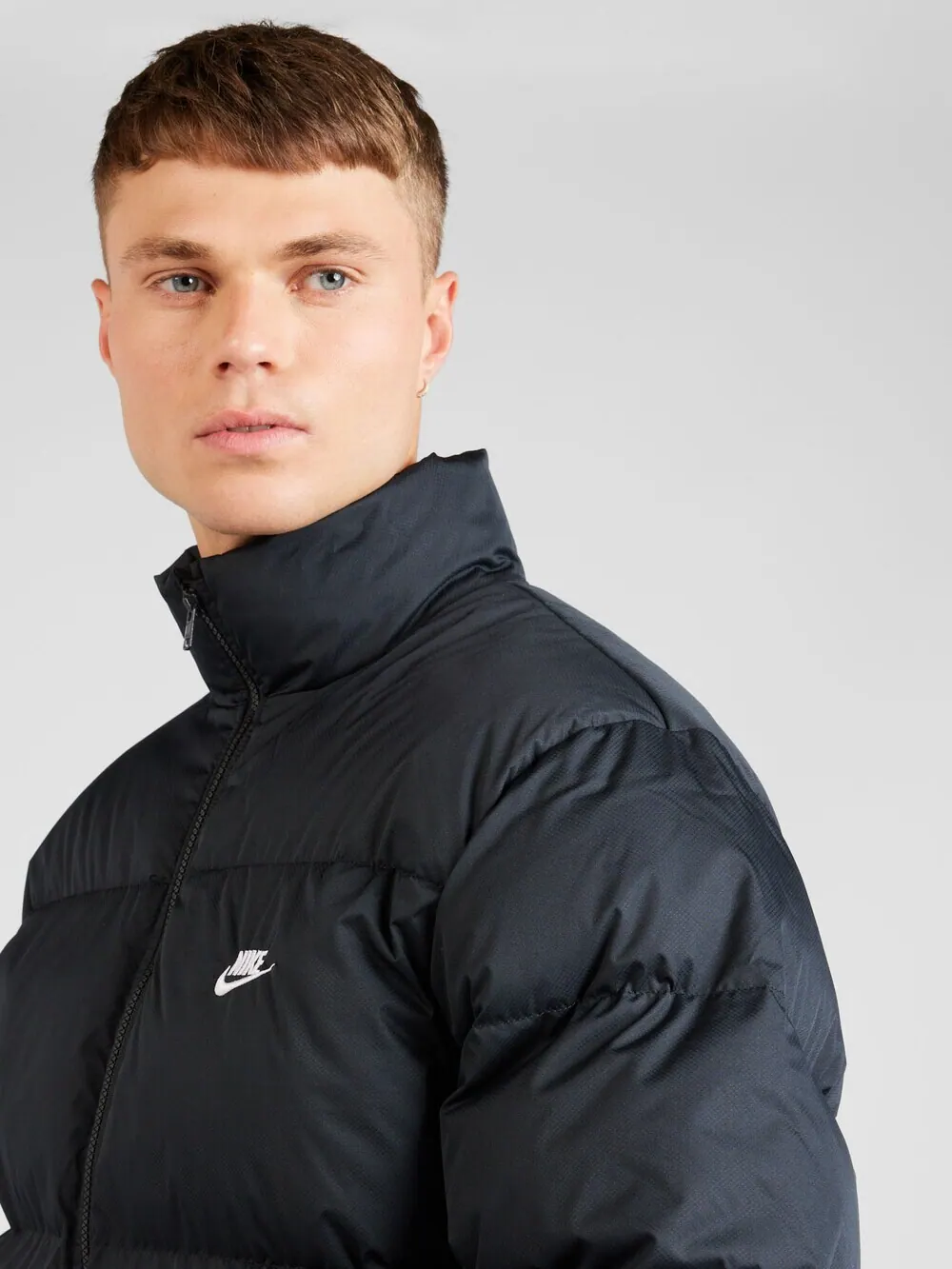 Куртка Nike Sportswear Club Winter — изображение 3 из 4, черный