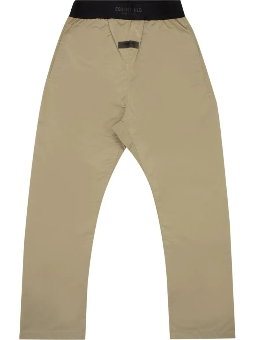 Брюки Fear of God Essentials Relaxed Trouser 'Oak' — изображение 1 из 2, зеленый