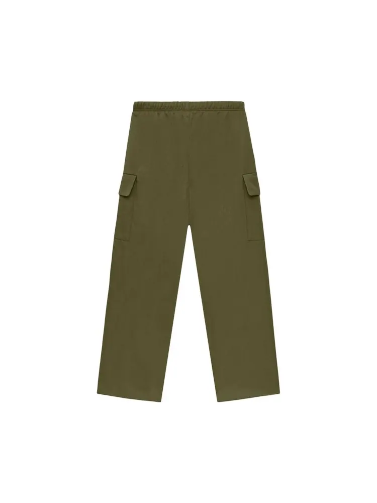 Брюки Fear of God Essentials Textured Nylon Field Pant Military — изображение 2 из 2, зеленый