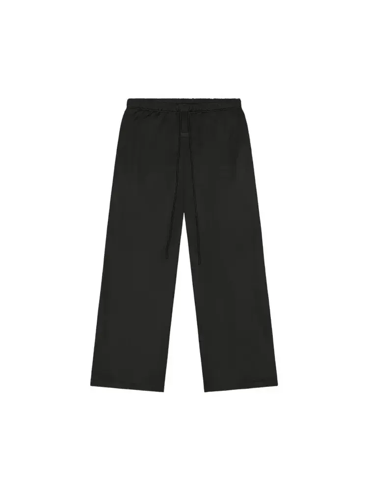 Спортивные штаны Fear of God Essentials Lounge Sweatpant — изображение 1 из 2, черный