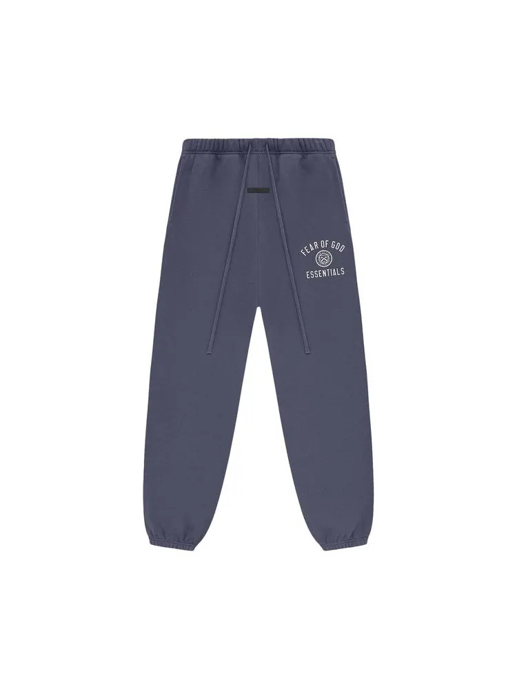 Спортивные брюки Fear of God Essentials Fleece Sweatpant — изображение 1 из 2, морской