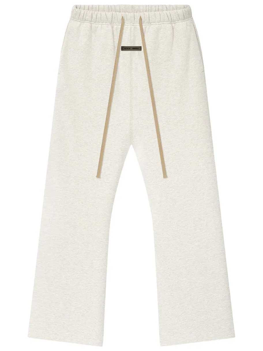 Спортивные штаны Fear of God Essentials Flare Sweatpant — изображение 1 из 2, белый